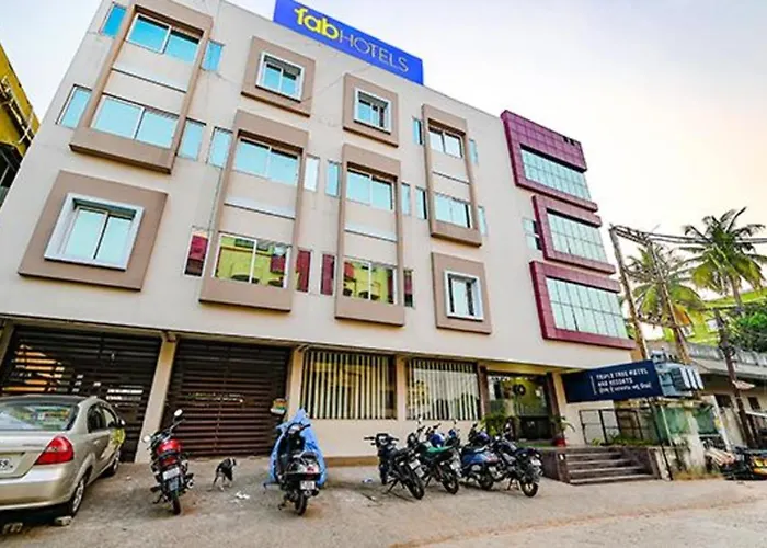 Fabhotel Triple Tree