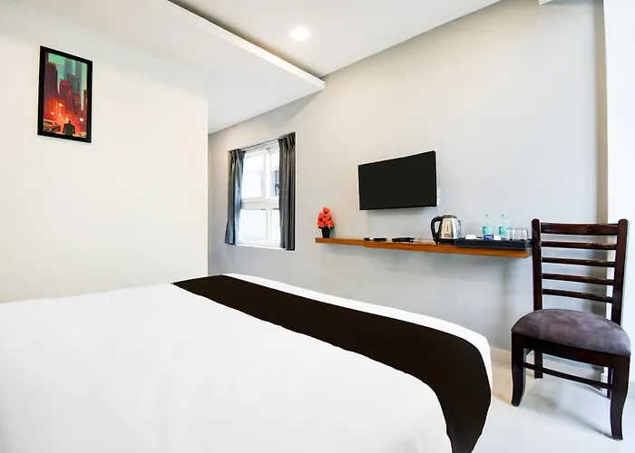 Super Townhouse Sayhallo Narcos